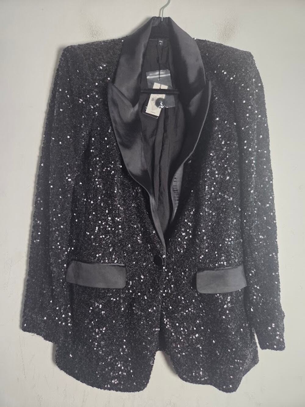NWT Express Black Sequins & Satin Single Breasted Tuxedo Style Evening Blazer XS